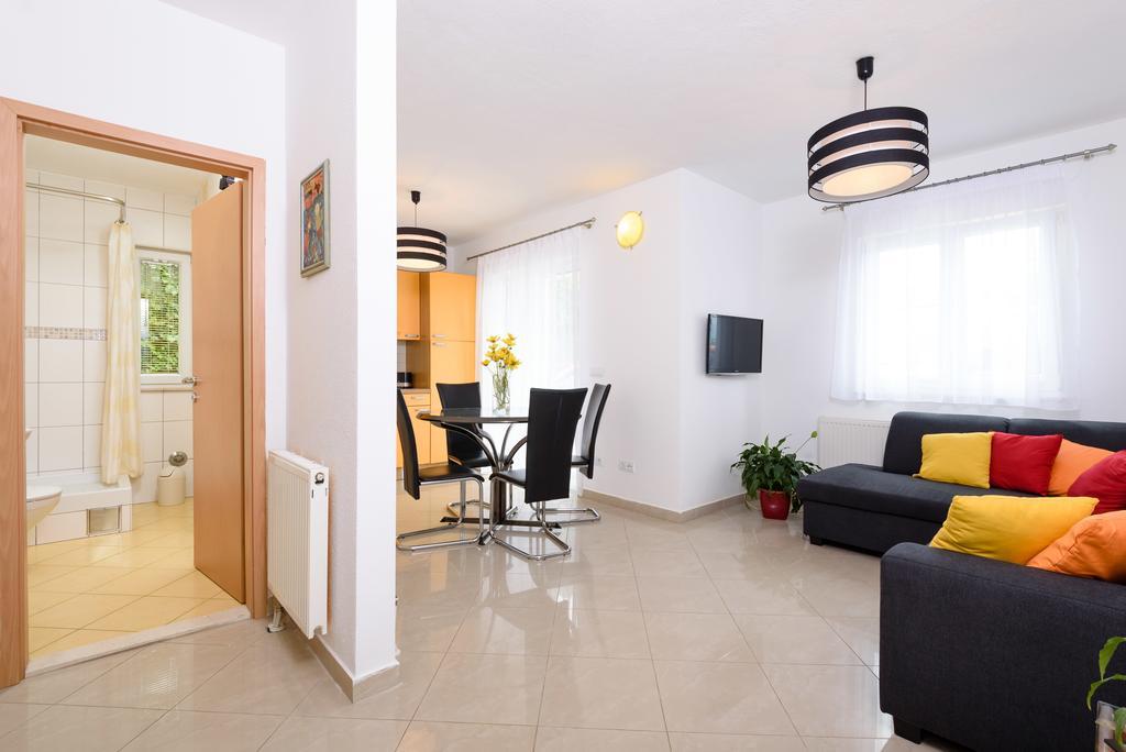 Apartments Salona Trogir Extérieur photo